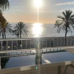 Junto Al Mar דירה